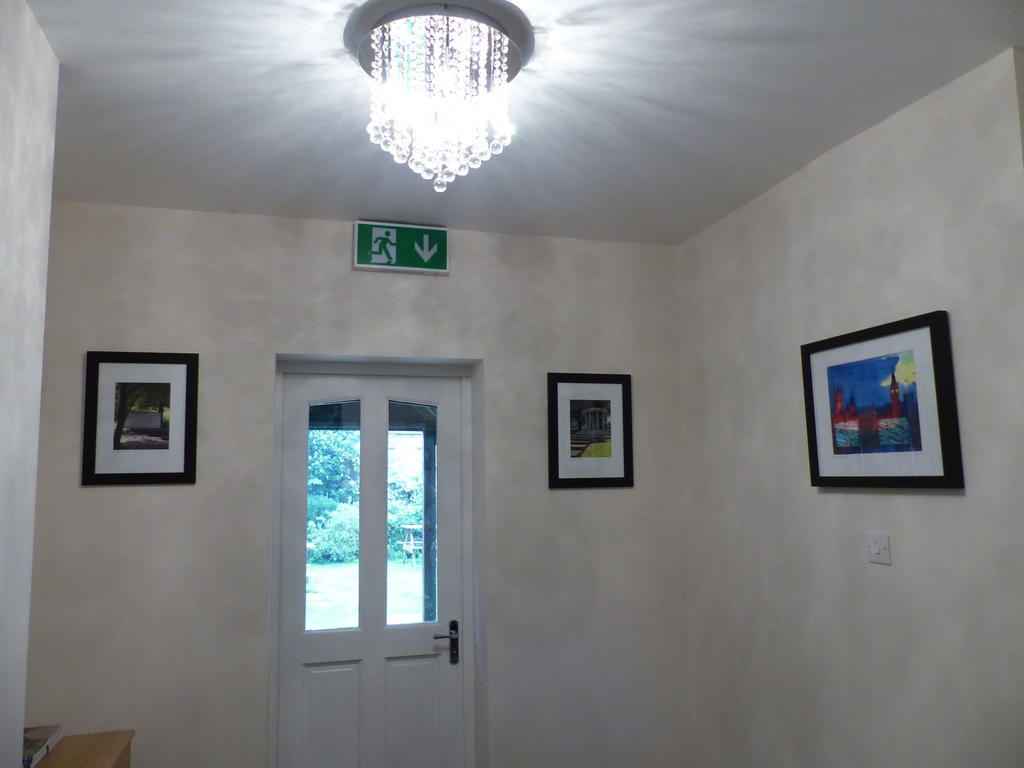 The Sun Inn Englefield Green Стая снимка